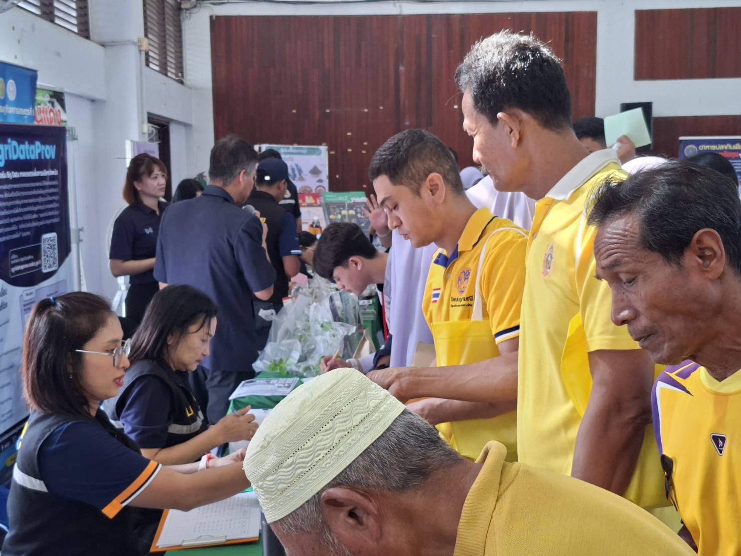 title - โครงการคลินิกเกษตรเคลื่อนที่ในพระราชานุเคราะห์ สมเด็จพระบรมโอรสาธิราชฯ สยามมกุฎราชกุมาร เฉลิมพระเกียรติ เนื่องในโอกาสวันเฉลิมพระชนมพรรษาพระบาทสมเด็จพระเจ้าอยู่หัว 28 กรกฎาคม 2569  